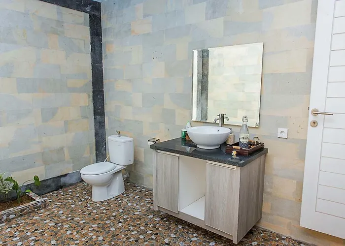Sanghyang Bay 3* レンボンガン島